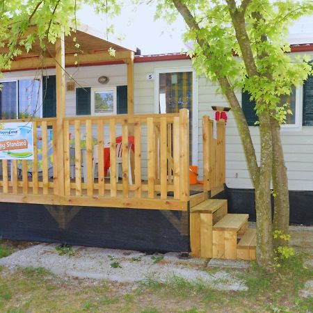 Happy Camp Mobile Homes In Camping Villaggio Internazionale San Menaio Exterior foto