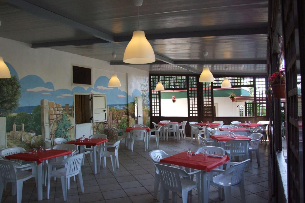 Happy Camp Mobile Homes In Camping Villaggio Internazionale San Menaio Exterior foto